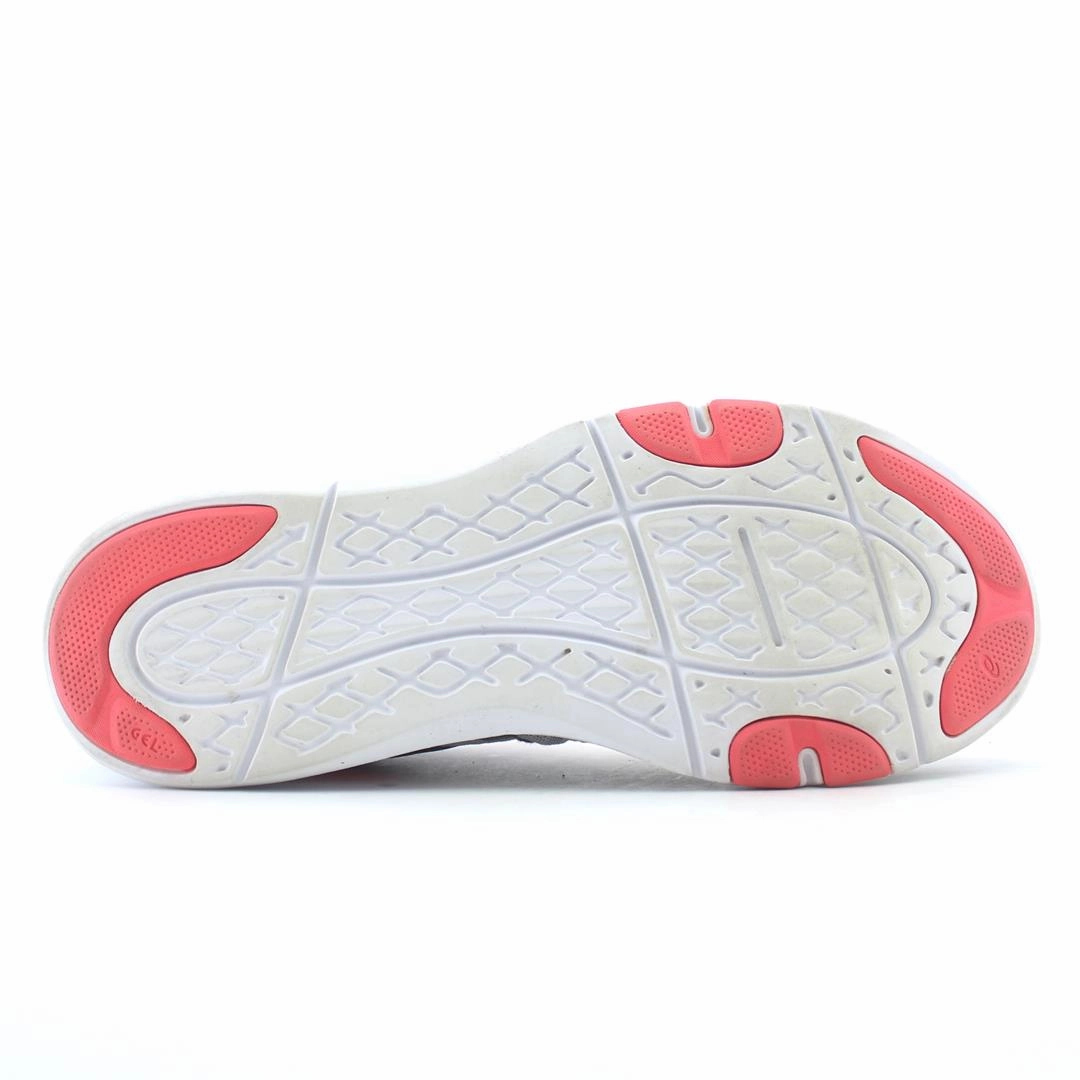 ASICS GEL-FIT YUI sporty Asics footwear images