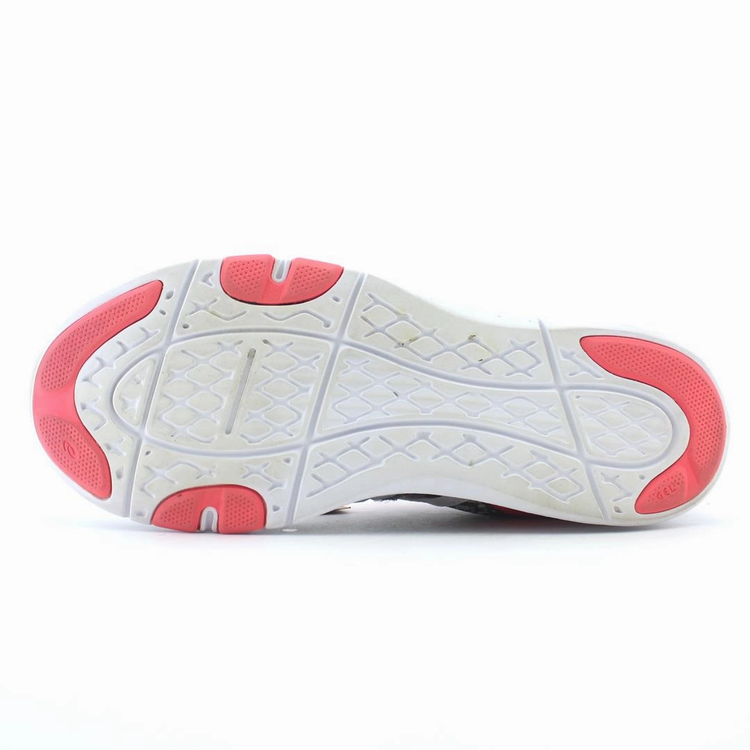 ASICS GEL-FIT YUI sporty Asics footwear images