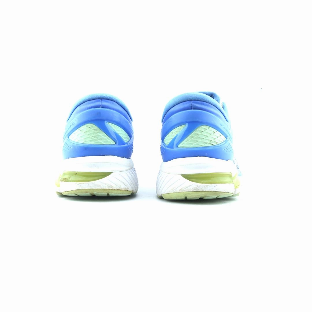 ASICS GEL-KAYANO 26 lightweight athletic shoe visuals