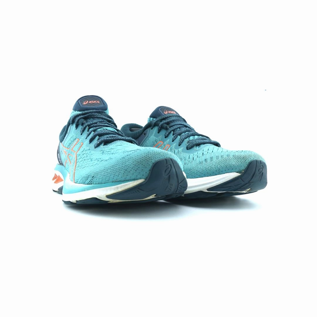 ASICS GEL KAYANO 27 lightweight athletic shoe visuals