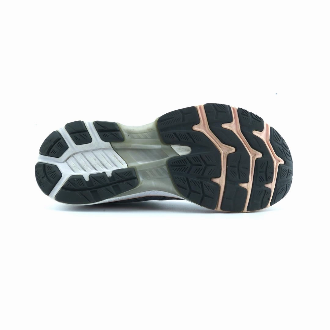 ASICS GEL KAYANO 27 performance running shoe photos
