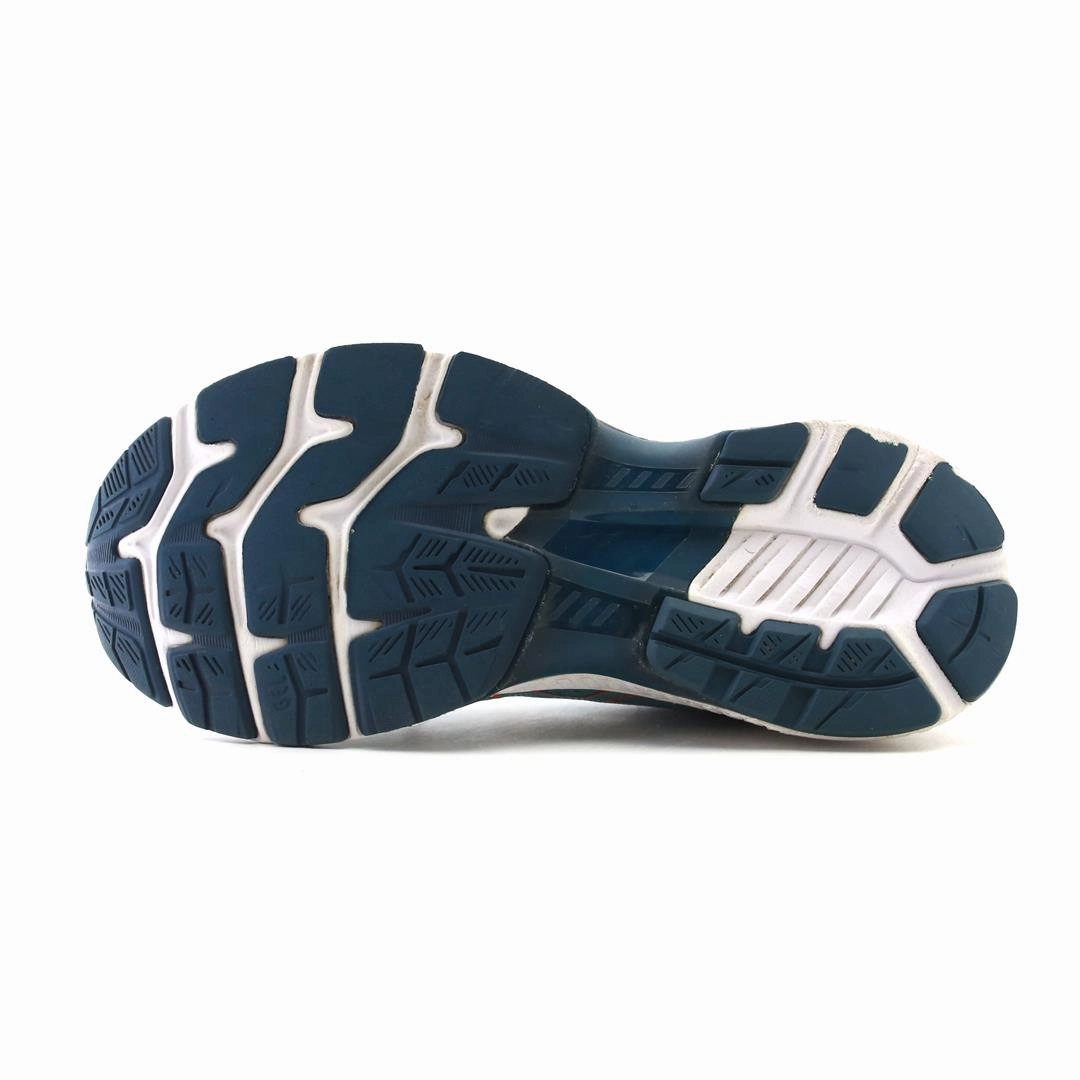 ASICS GEL-KAYANO 27 sporty Asics footwear images