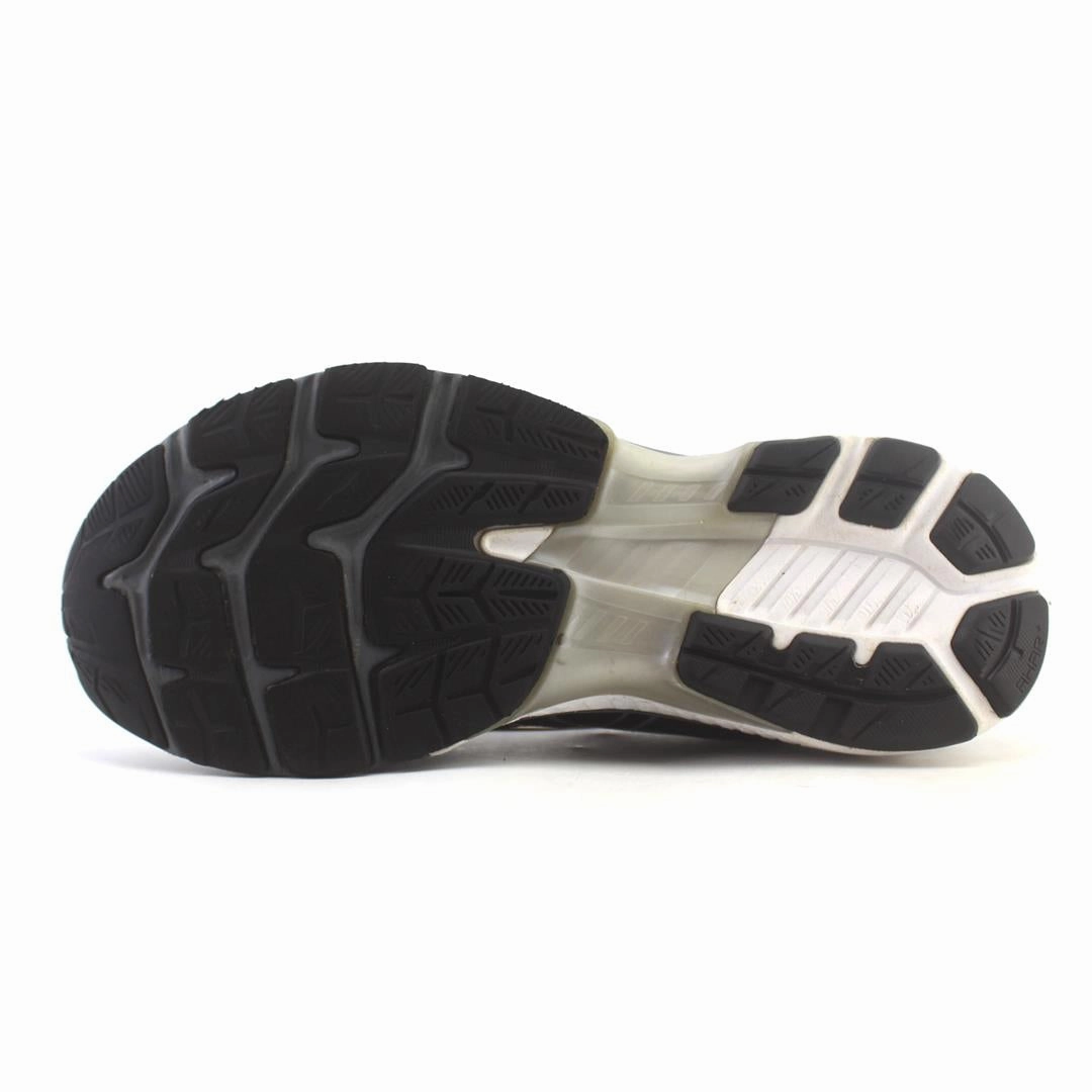 ASICS GEL KAYANO 27 sporty Asics footwear images