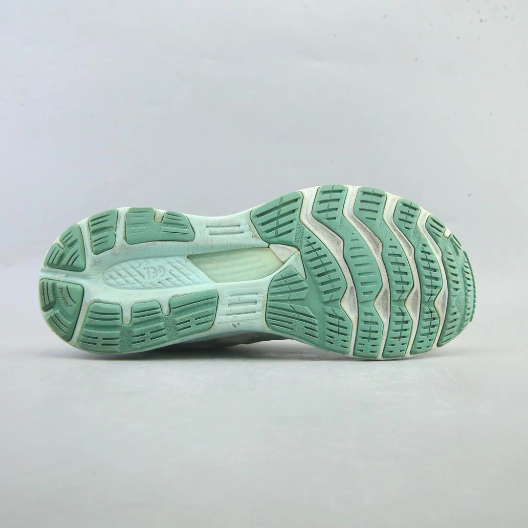 ASICS GEL KAYANO 28 lightweight athletic shoe visuals