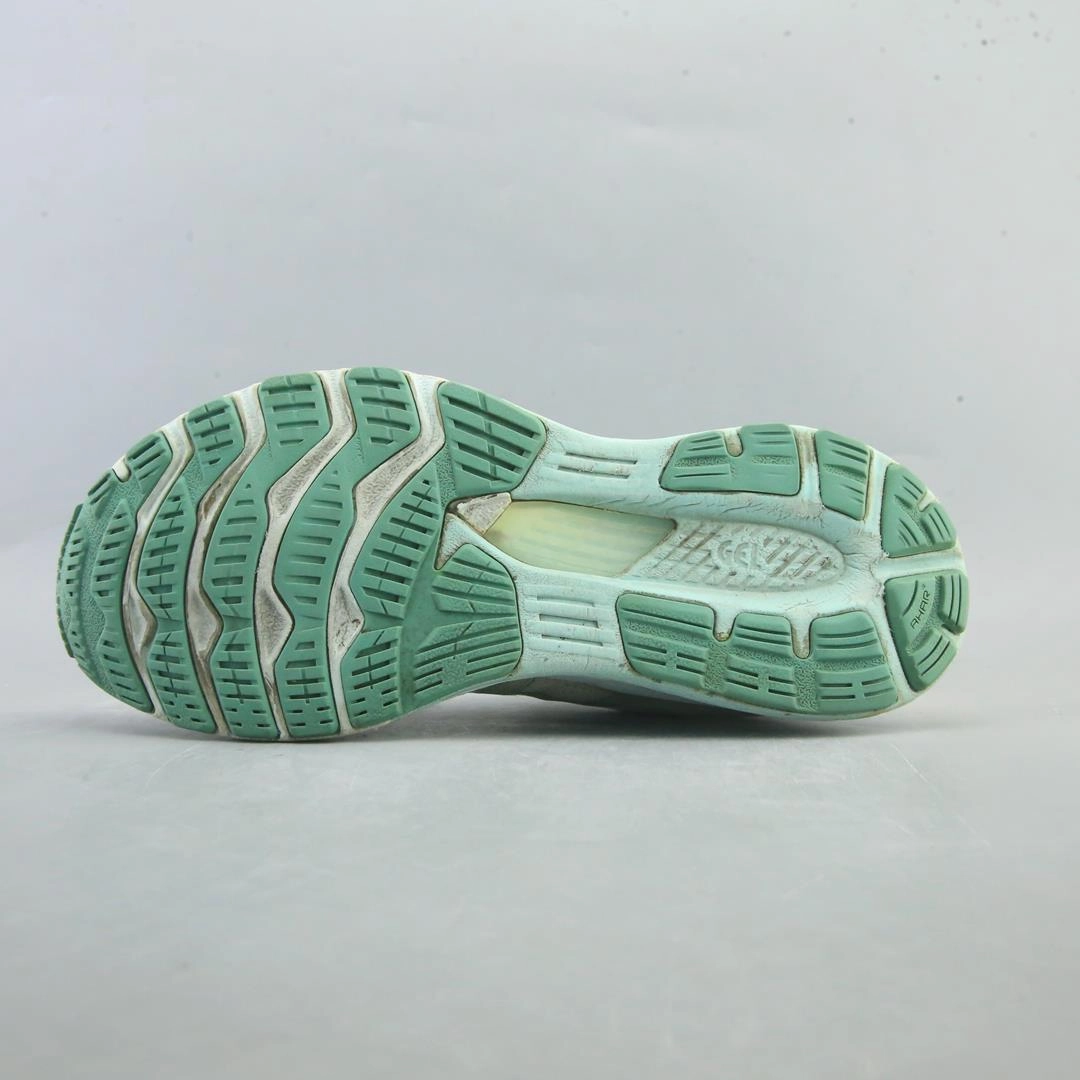 ASICS GEL KAYANO 28 lightweight athletic shoe visuals