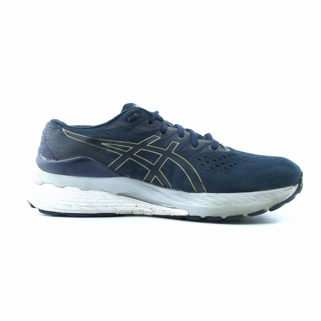 ASICS GEL KAYANO 28 lightweight athletic shoe visuals