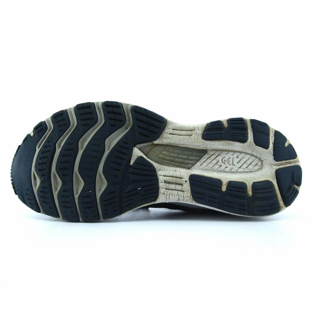 ASICS GEL KAYANO 28 lightweight athletic shoe visuals