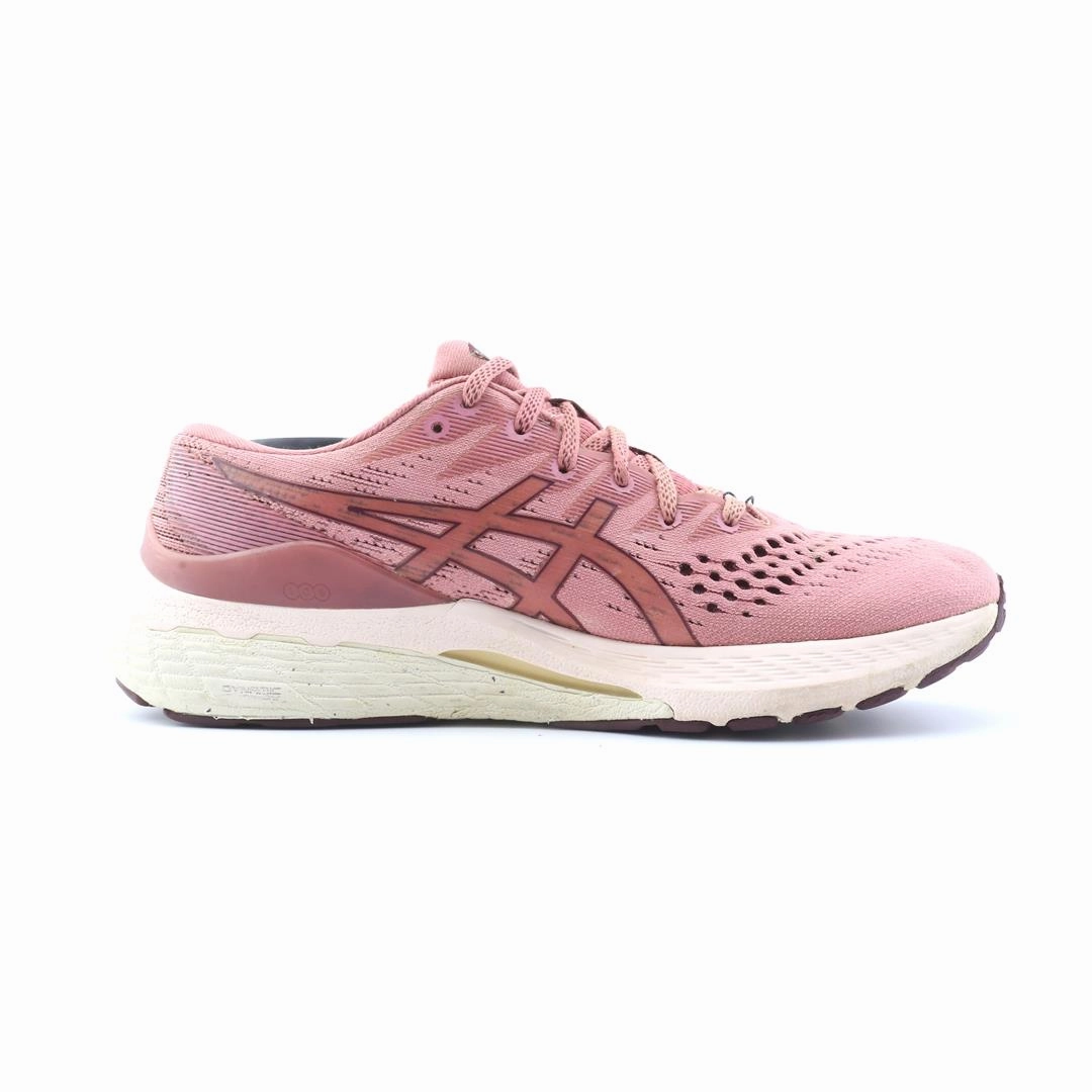 ASICS GEL-KAYANO 28 performance running shoe photos