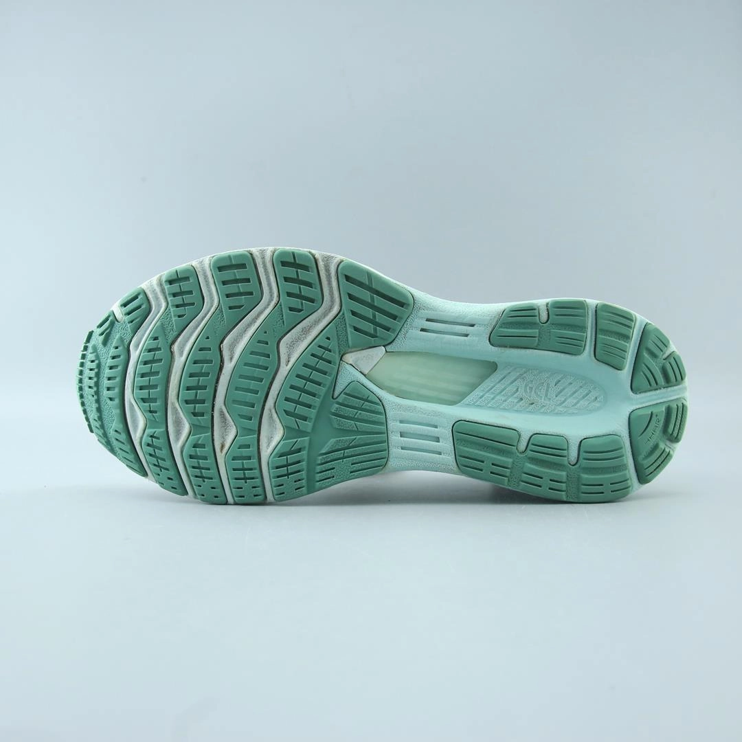 ASICS GEL-KAYANO 28 performance running shoe photos