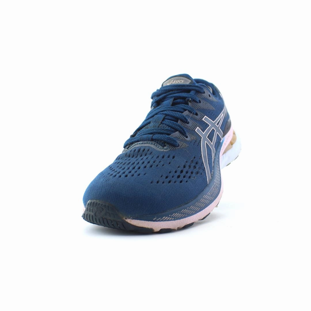 ASICS GEL-KAYANO 28 sporty Asics footwear images