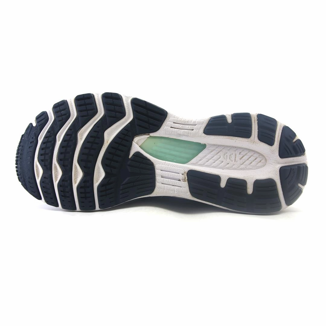 ASICS GEL-KAYANO 28 sporty Asics footwear images