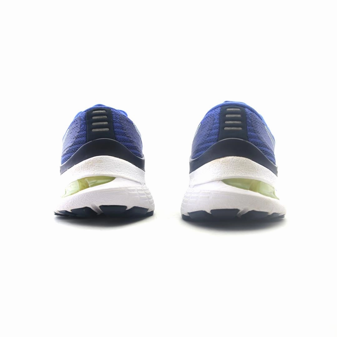 ASICS GEL-KAYANO 28 sporty Asics footwear images