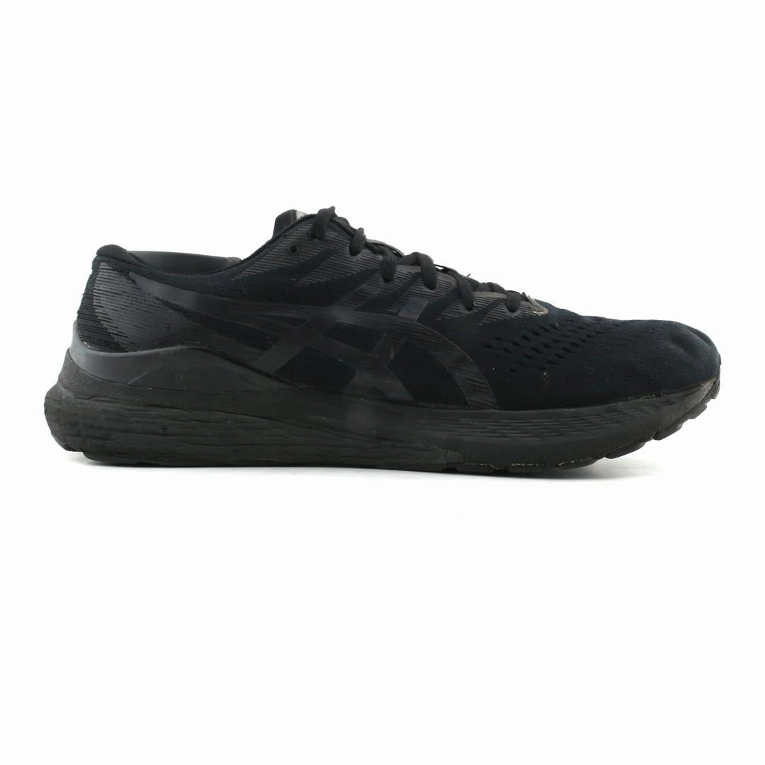 ASICS GEL KAYANO 28 sporty Asics footwear images
