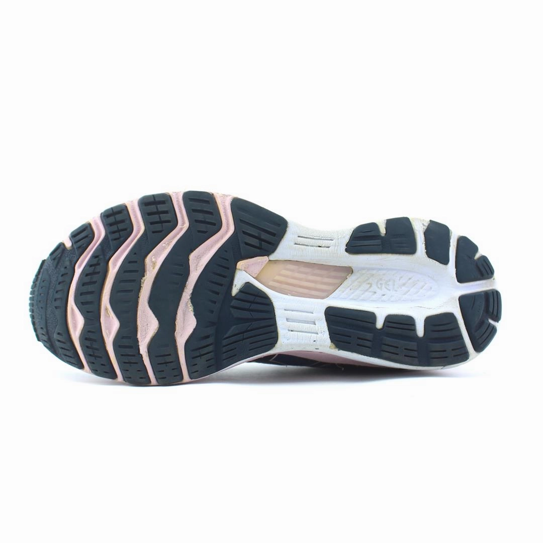 ASICS GEL-KAYANO 28 sporty Asics footwear images