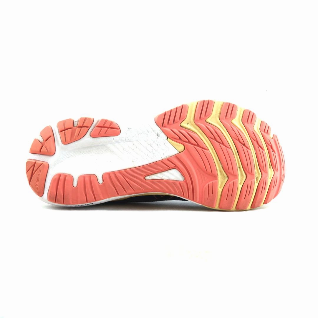 ASICS GEL KAYANO 29 performance running shoe photos