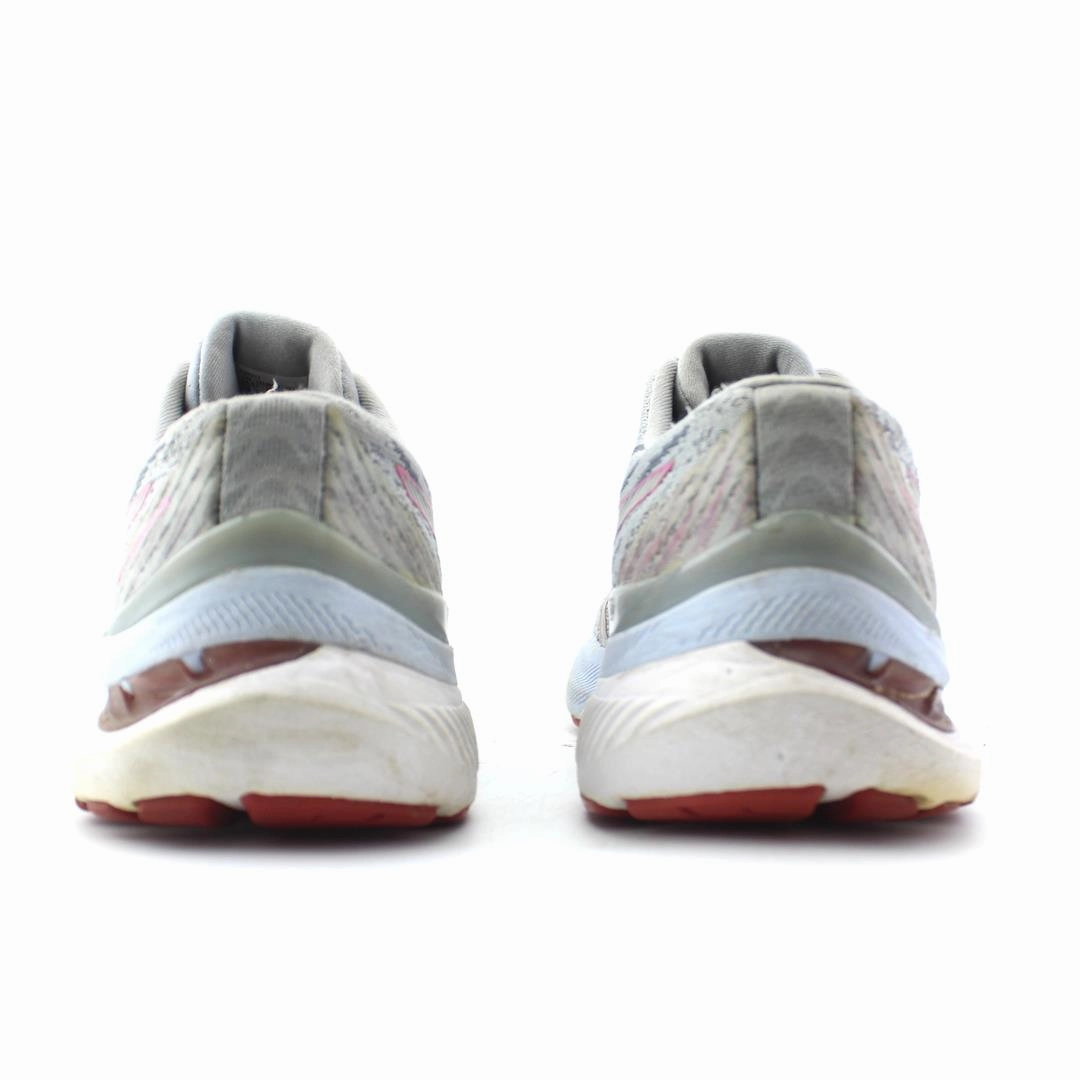 ASICS GEL-KAYANO 29 sporty Asics footwear images