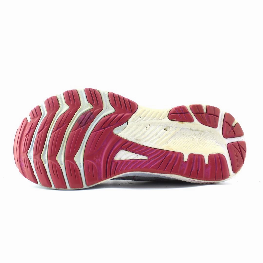 ASICS GEL-KAYANO 29 sporty Asics footwear images