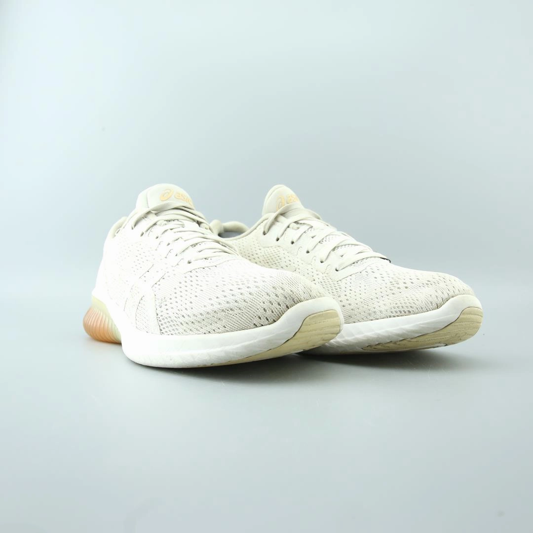 ASICS GEL-KENUN MX lightweight athletic shoe visuals