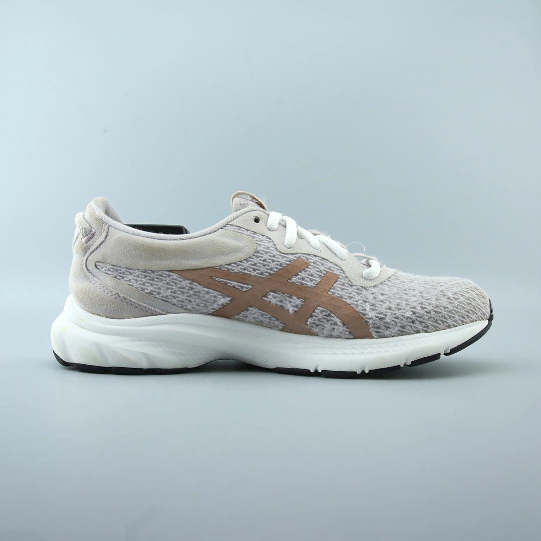ASICS GEL-KUMO LYTE 2 performance running shoe photos