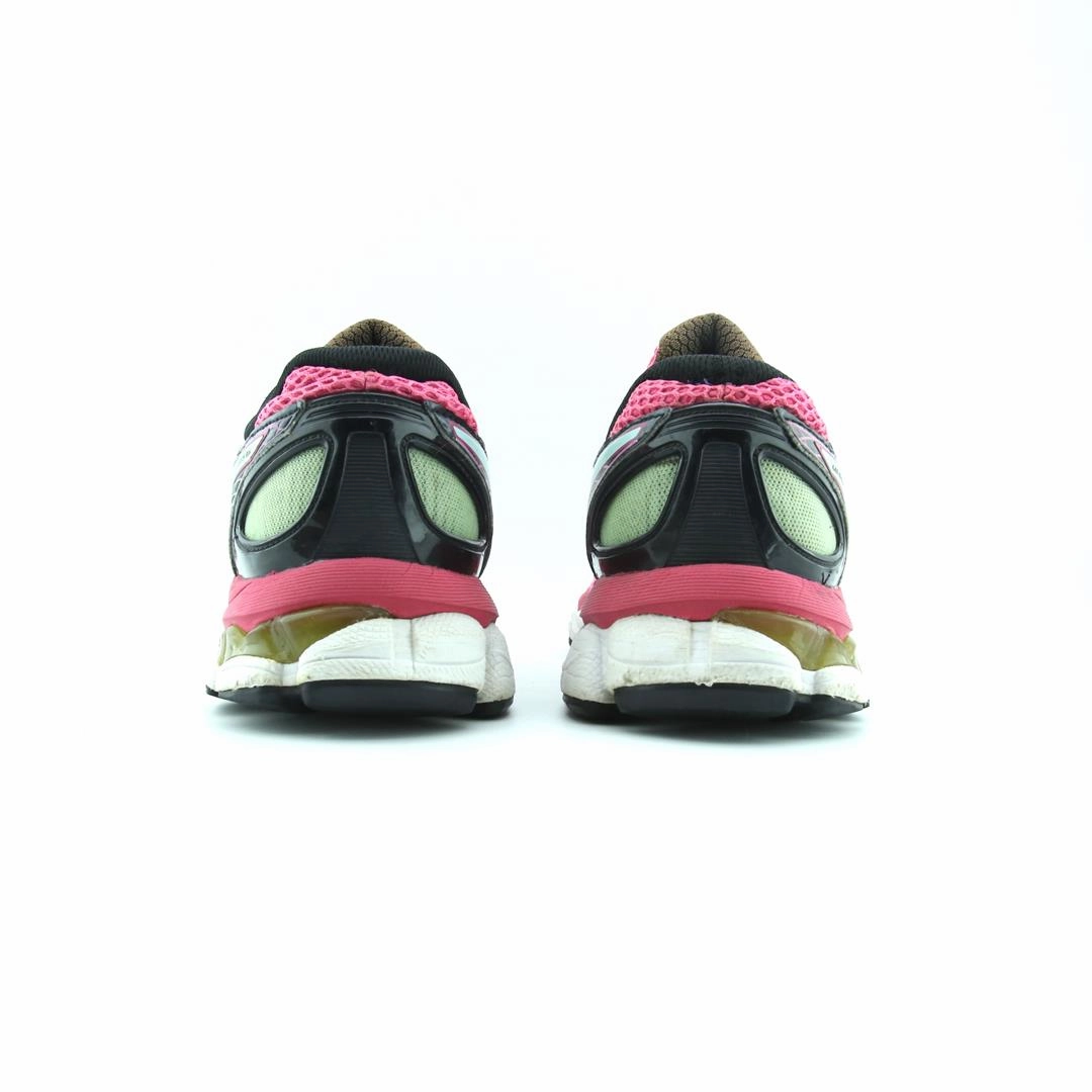 ASICS GEL NIMBUS 16 trainer shoe design snapshots