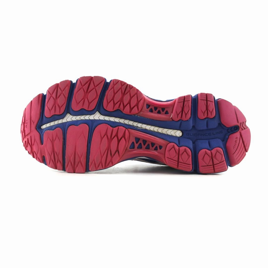 ASICS GEL-NIMBUS 17 sporty Asics footwear images