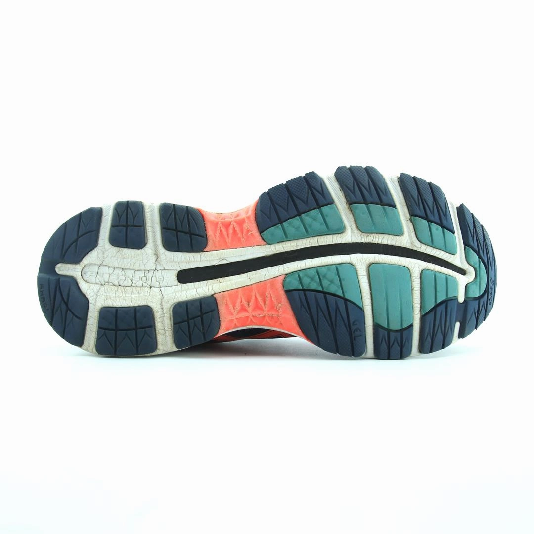 ASICS  GEL-NIMBUS 18 performance running shoe photos