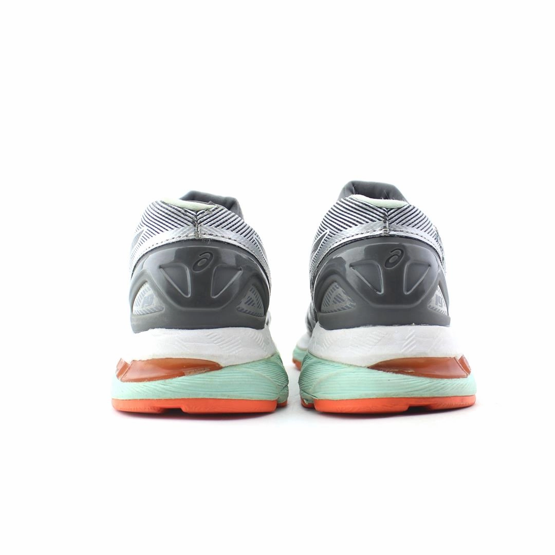 ASICS GEL NIMBUS 19 sporty Asics footwear images