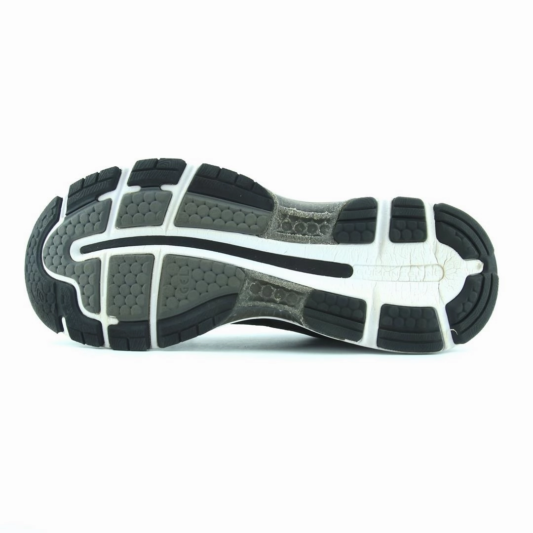 ASICS GEL-NIMBUS 20 performance running shoe photos