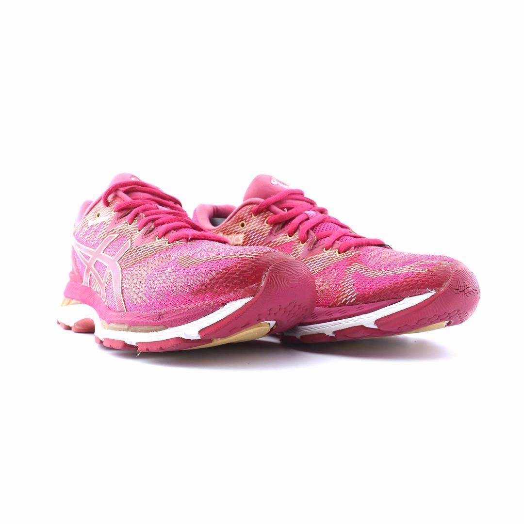 ASICS GEL-NIMBUS 20 performance running shoe photos