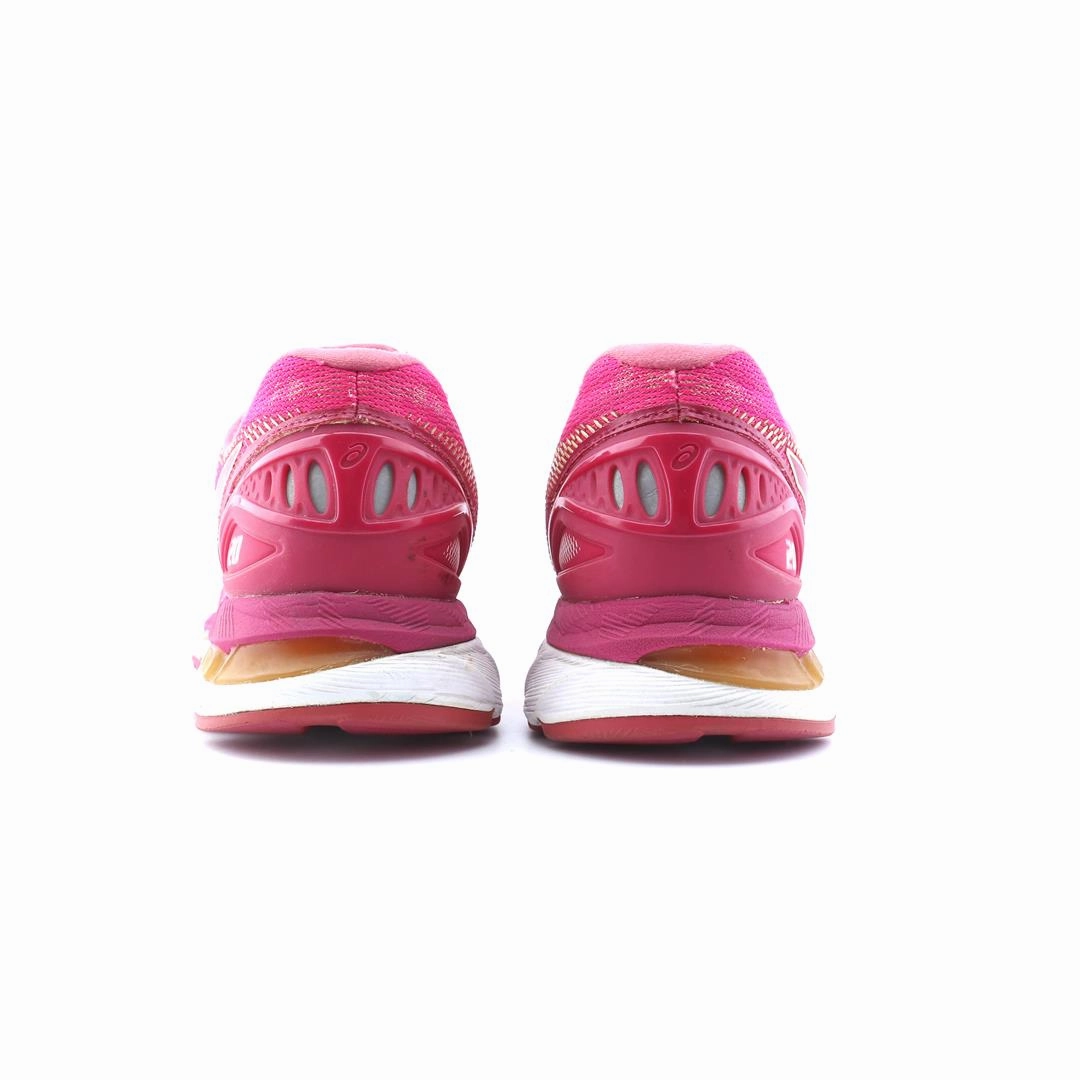 ASICS GEL-NIMBUS 20 performance running shoe photos