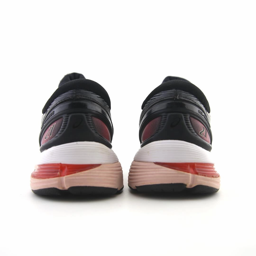 ASICS GEL NIMBUS 21 sporty Asics footwear images