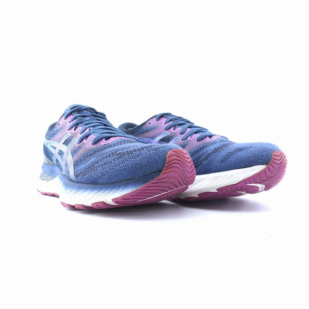 ASICS GEL-NIMBUS 23 performance running shoe photos