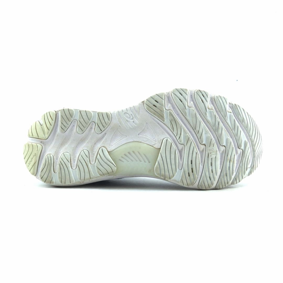 ASICS GEL-NIMBUS 23 performance running shoe photos
