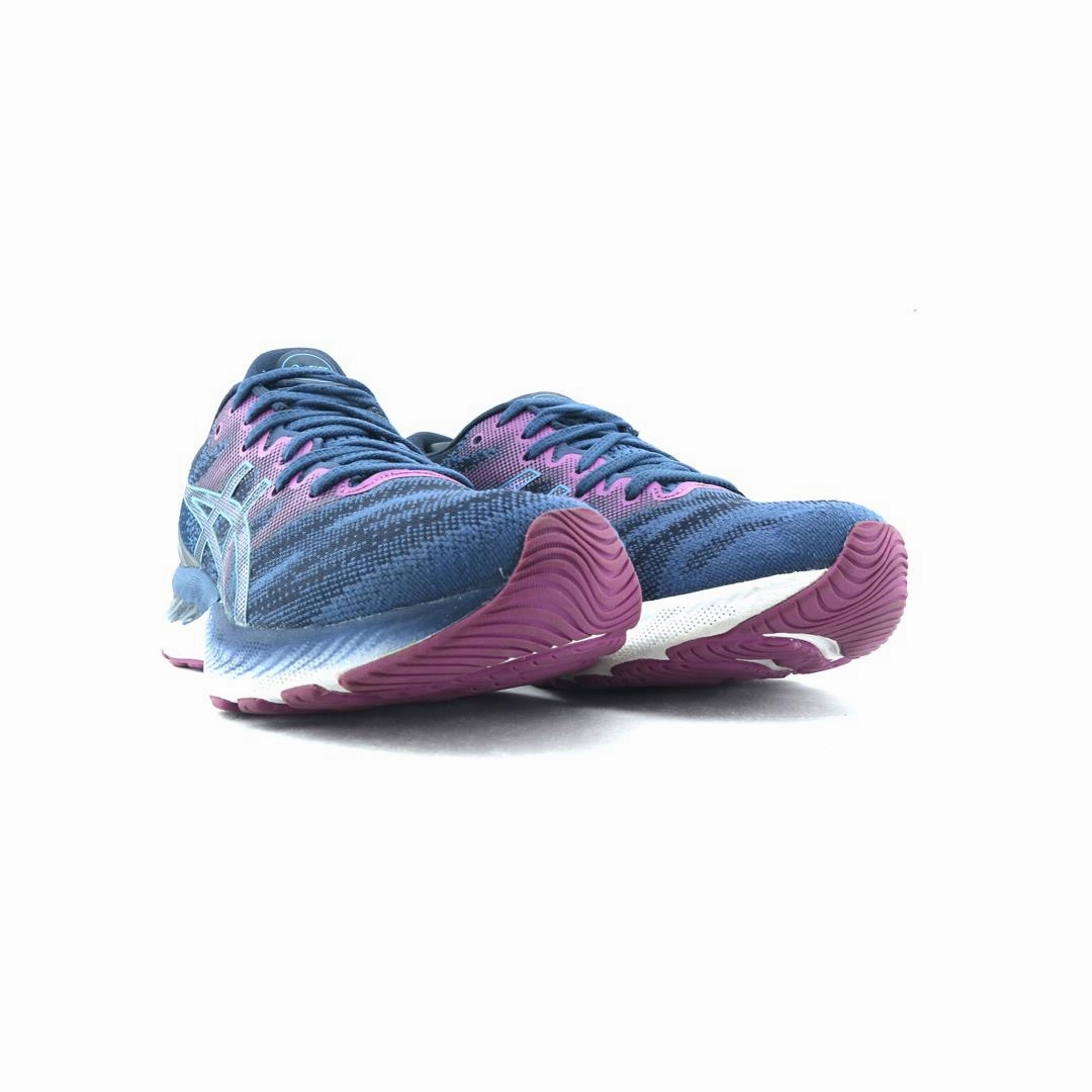 ASICS GEL NIMBUS 23 performance running shoe photos