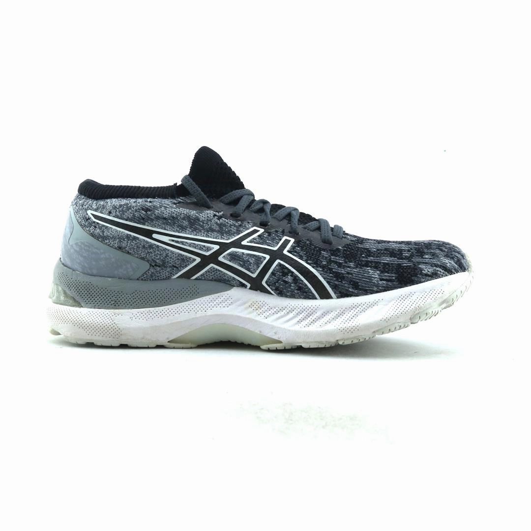 ASICS GEL-NIMBUS 23 performance running shoe photos