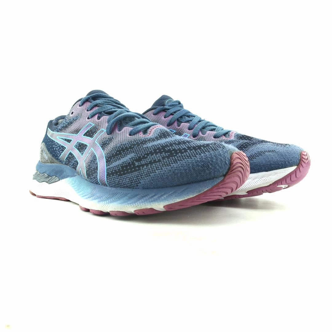 ASICS GEL-NIMBUS 23 sporty Asics footwear images