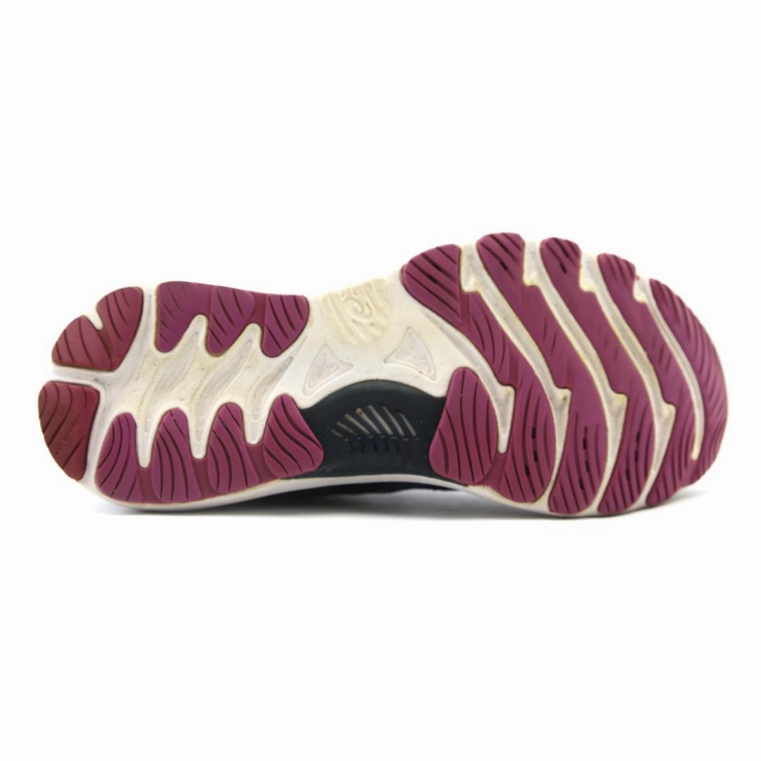 ASICS  GEL-NIMBUS 23 sporty Asics footwear images