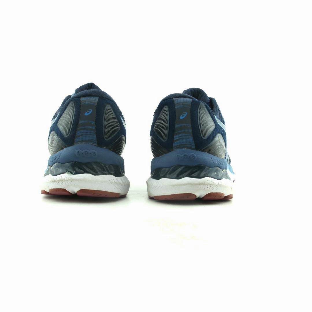 ASICS GEL-NIMBUS 23 sporty Asics footwear images