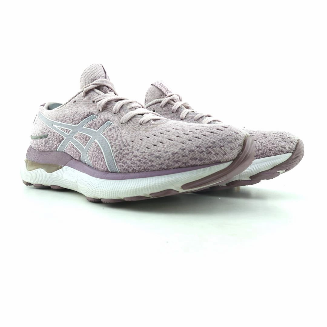 ASICS GEL NIMBUS 24 lightweight athletic shoe visuals