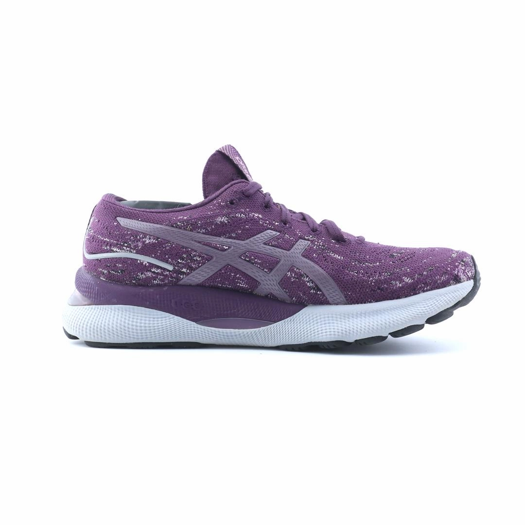 ASICS GEL NIMBUS 24 performance running shoe photos