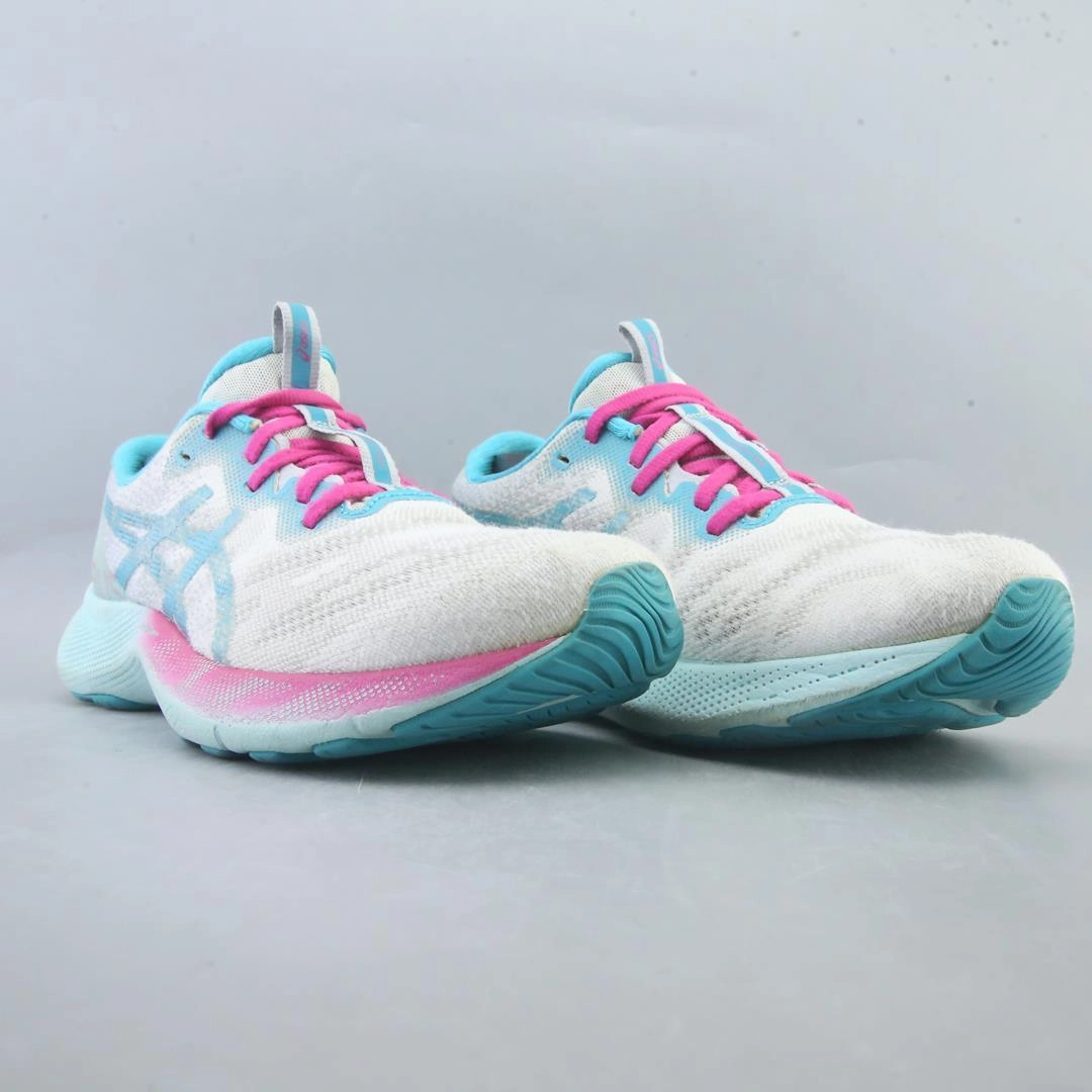 ASICS GEL NIMBUS LITE 2 lightweight athletic shoe visuals