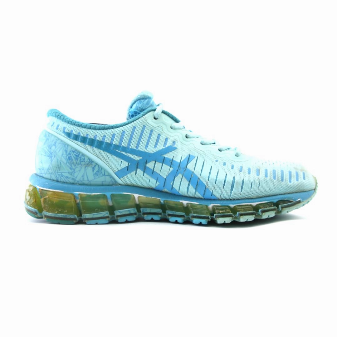 ASICS GEL QUANTUM 360 performance running shoe photos