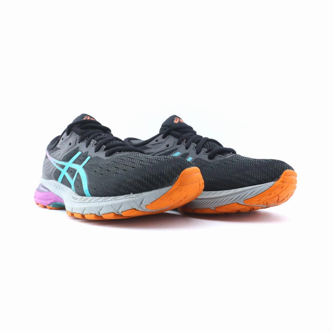 ASICS GT 1000 9 performance running shoe photos