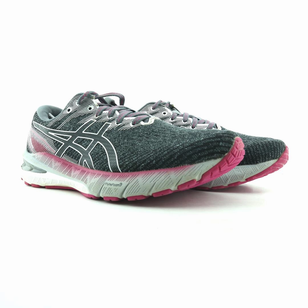 ASICS GT 2000 10 lightweight athletic shoe visuals