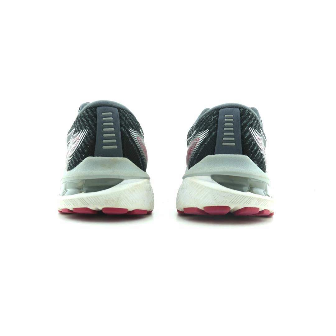 ASICS GT 2000 10 lightweight athletic shoe visuals