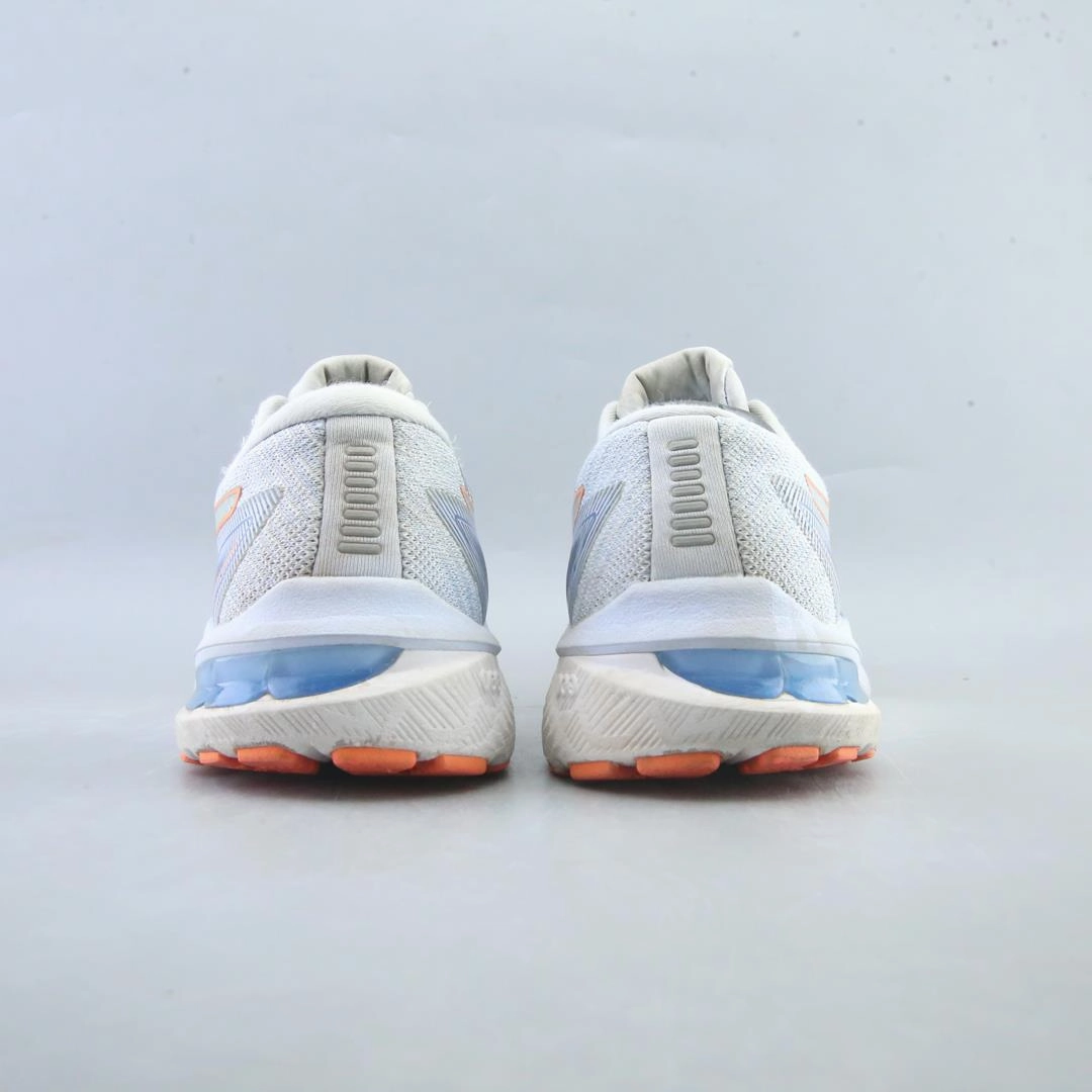 ASICS GT 2000 10 lightweight athletic shoe visuals