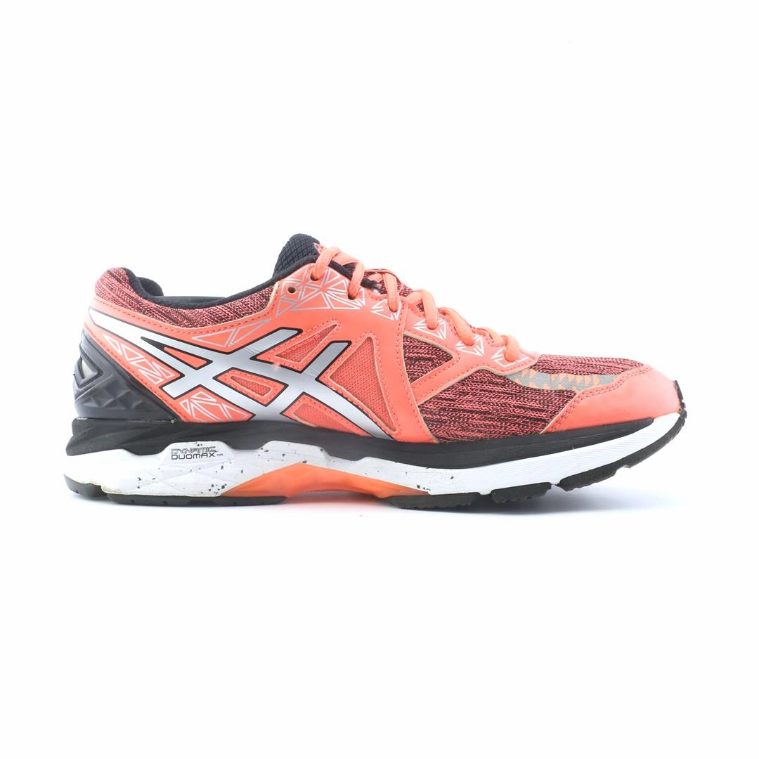 ASICS GT 2000 4 performance running shoe photos