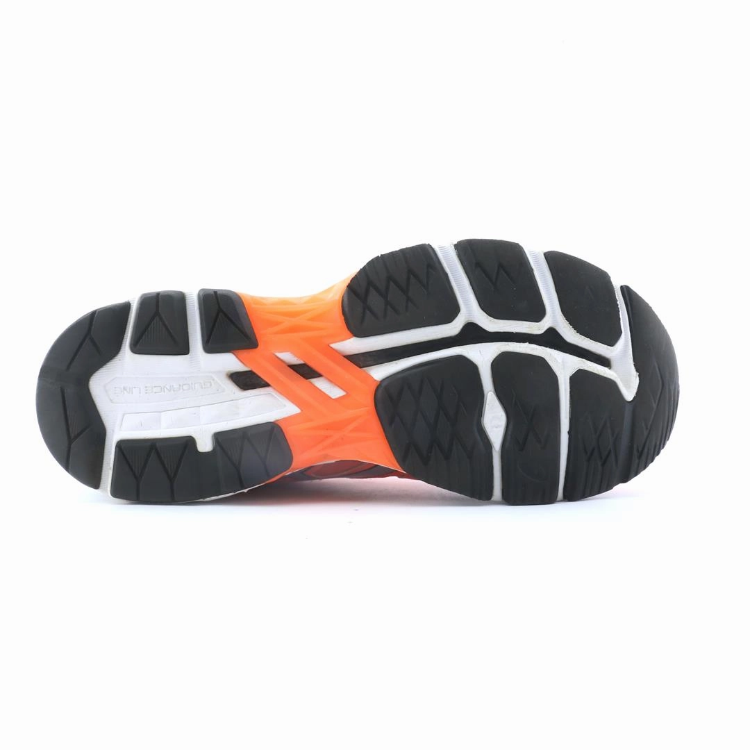 ASICS GT 2000 4 performance running shoe photos