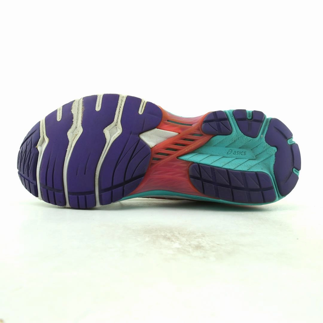 ASICS GT-2000 8 sporty Asics footwear images