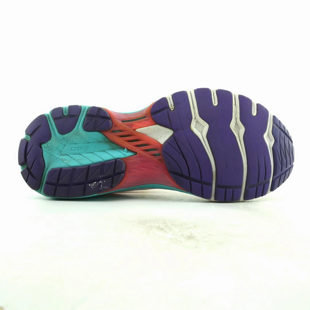 ASICS GT-2000 8 sporty Asics footwear images